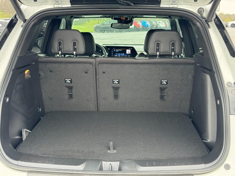 Chevrolet TrailBlazer Vehicle Full-screen Gallery Image 4