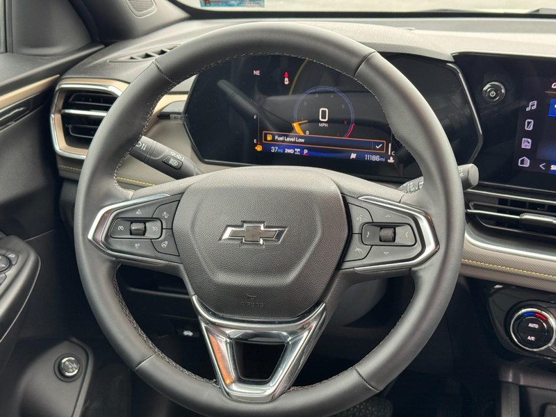 Chevrolet TrailBlazer Vehicle Full-screen Gallery Image 13