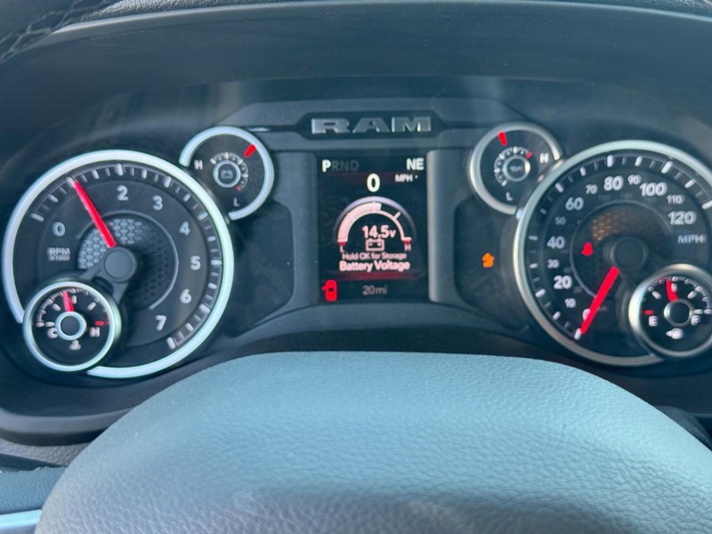 Ram 2500 Vehicle Full-screen Gallery Image 14