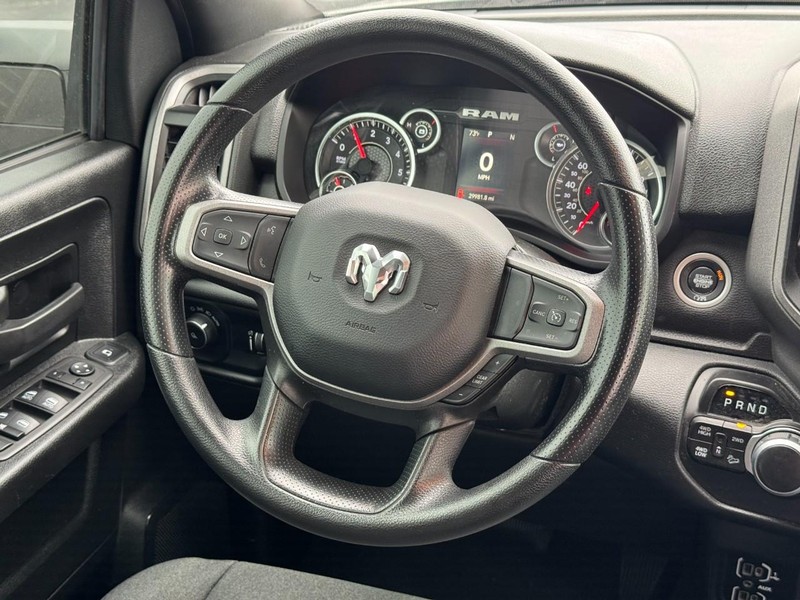 Ram 2500 Vehicle Full-screen Gallery Image 13