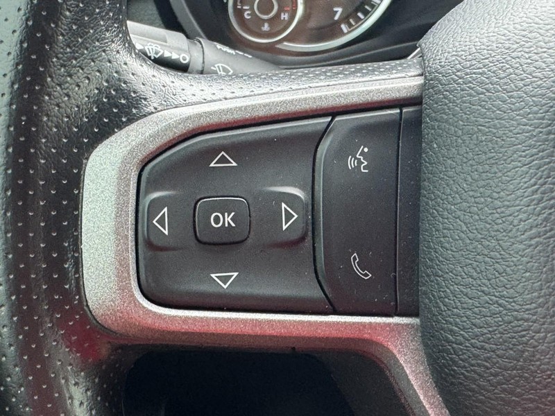 Ram 2500 Vehicle Full-screen Gallery Image 17