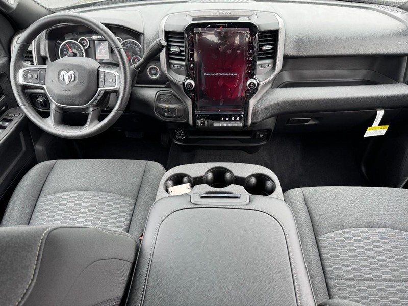 Ram 2500 Vehicle Full-screen Gallery Image 6