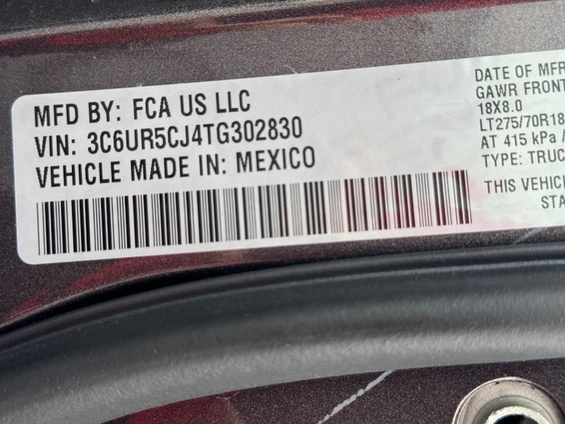 Ram 2500 Vehicle Full-screen Gallery Image 15