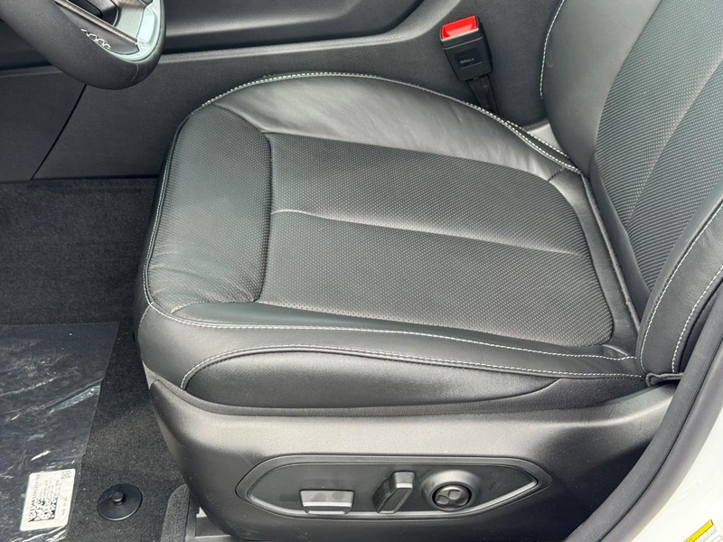 Jeep Grand Cherokee Vehicle Full-screen Gallery Image 11
