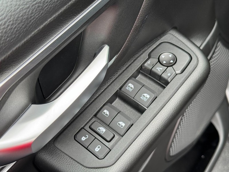 Ram 1500 Vehicle Full-screen Gallery Image 11