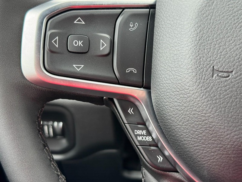 Ram 1500 Vehicle Full-screen Gallery Image 13