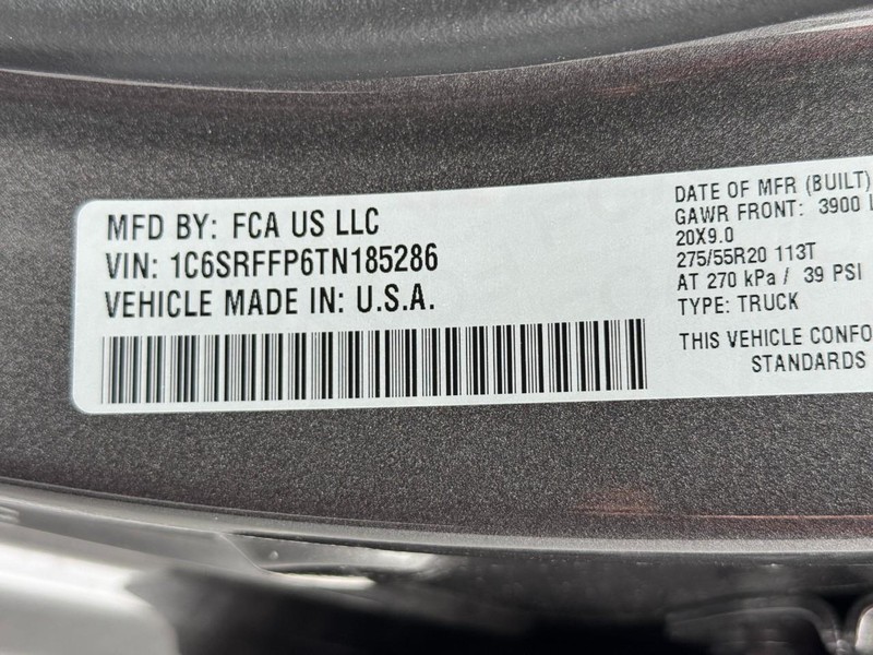 Ram 1500 Vehicle Full-screen Gallery Image 17