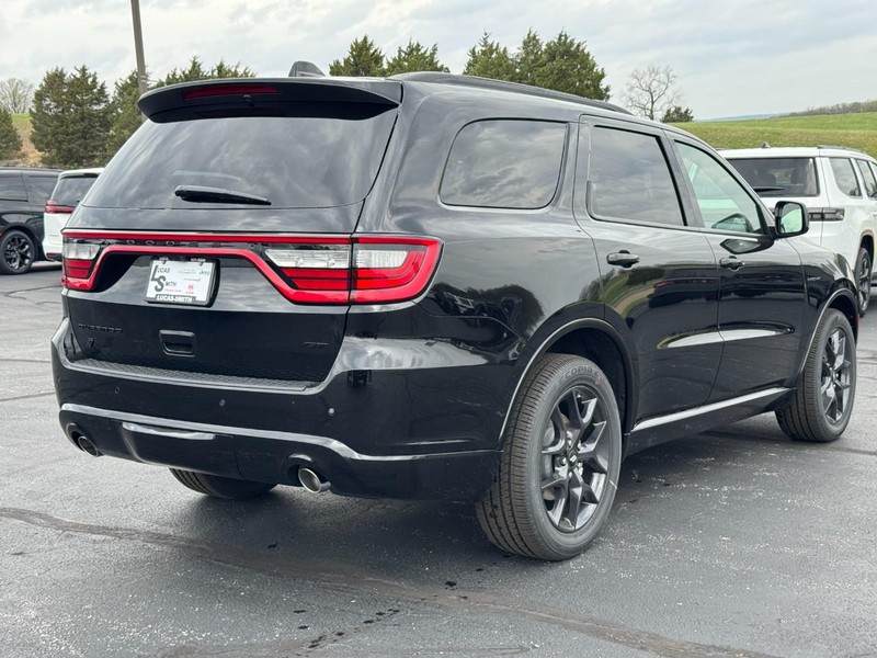 Dodge Durango Vehicle Full-screen Gallery Image 3