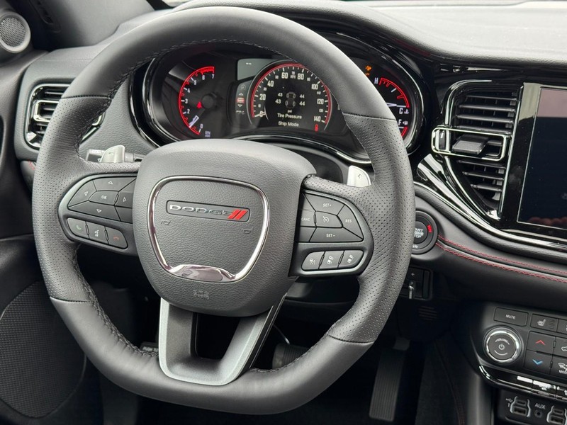 Dodge Durango Vehicle Full-screen Gallery Image 11