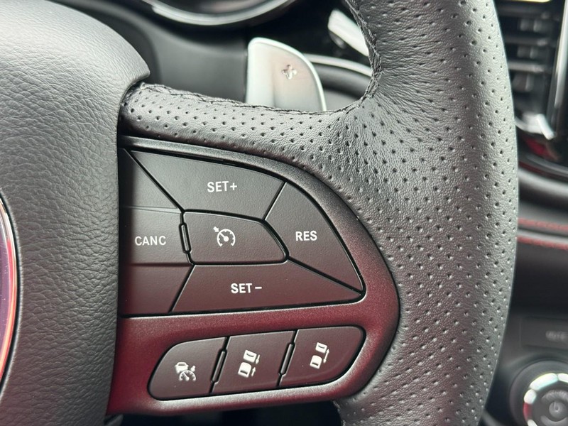 Dodge Durango Vehicle Full-screen Gallery Image 19