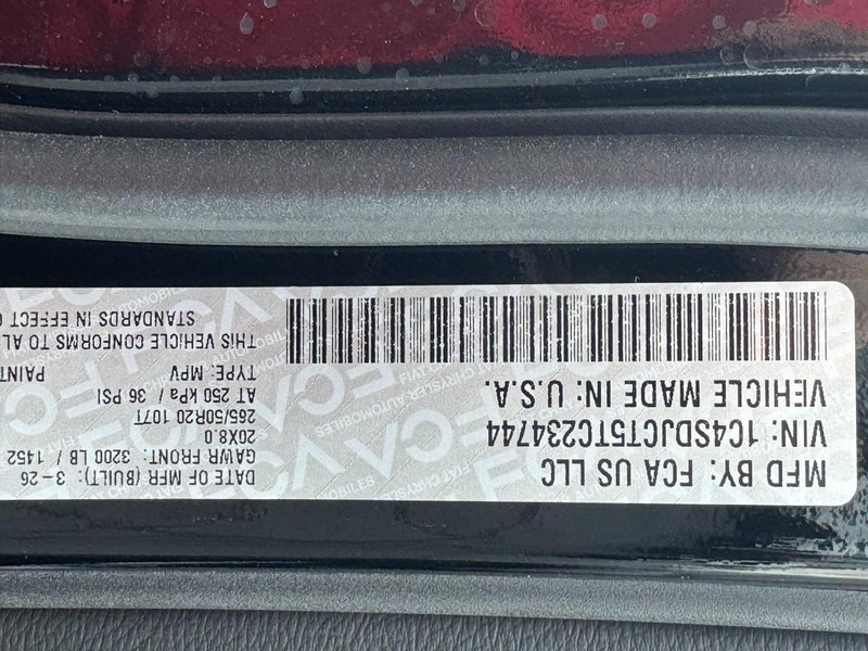 Dodge Durango Vehicle Full-screen Gallery Image 22