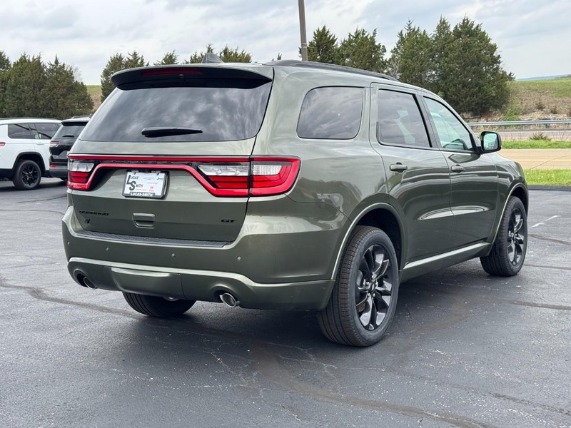 Dodge Durango Vehicle Full-screen Gallery Image 3