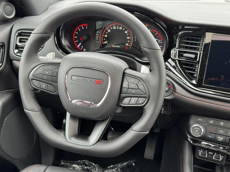 Dodge Durango Vehicle Full-screen Gallery Image 11