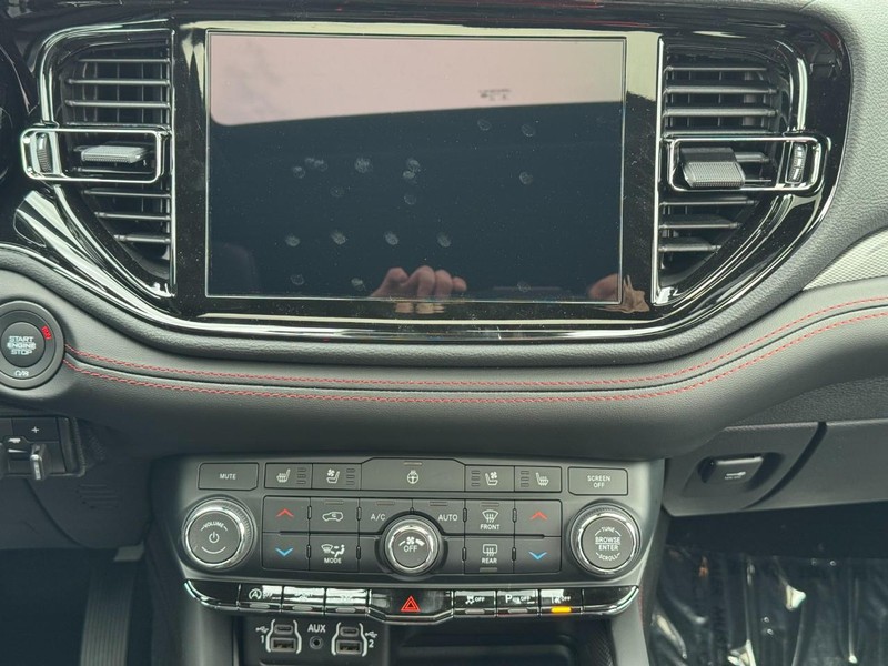 Dodge Durango Vehicle Full-screen Gallery Image 12