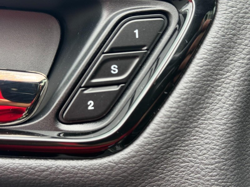 Dodge Durango Vehicle Full-screen Gallery Image 14