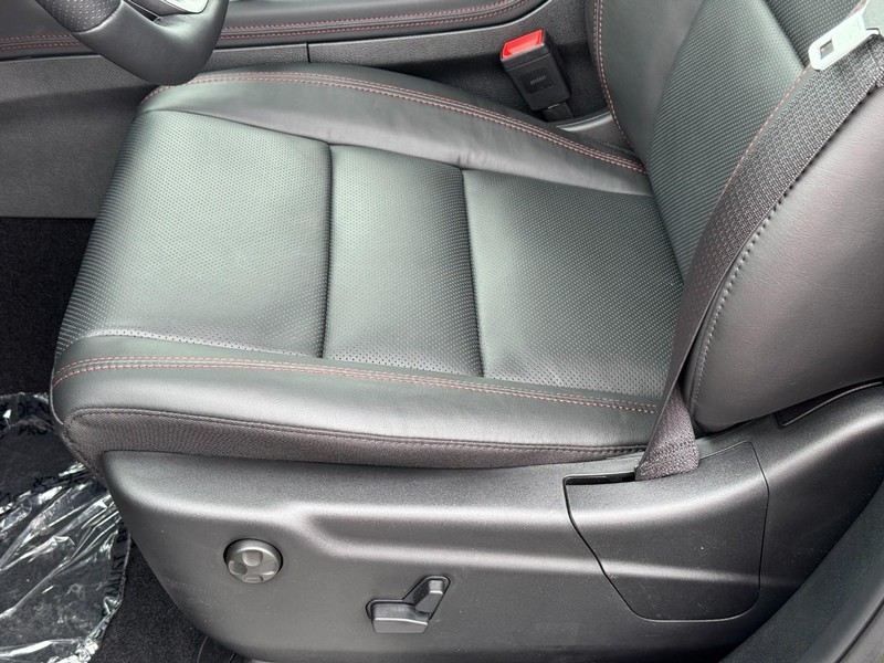 Dodge Durango Vehicle Full-screen Gallery Image 15