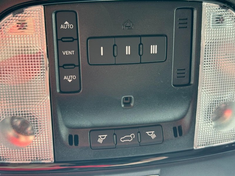 Dodge Durango Vehicle Full-screen Gallery Image 20