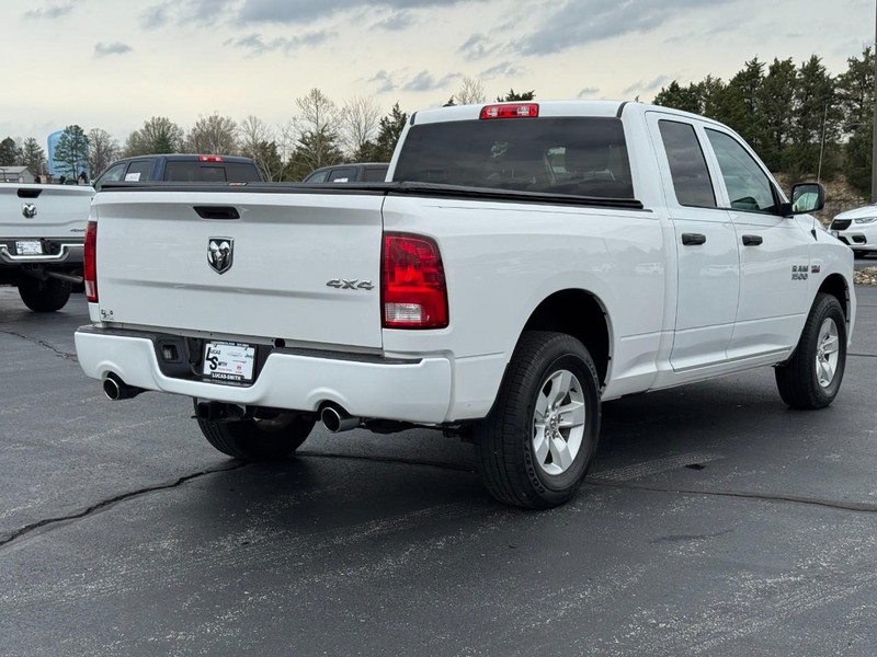 Ram 1500 Vehicle Full-screen Gallery Image 03