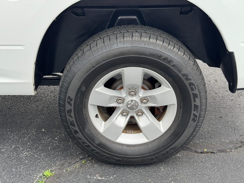 Ram 1500 Vehicle Full-screen Gallery Image 07