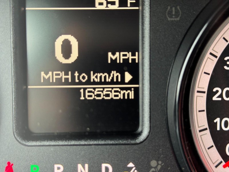 Ram 1500 Vehicle Full-screen Gallery Image 20