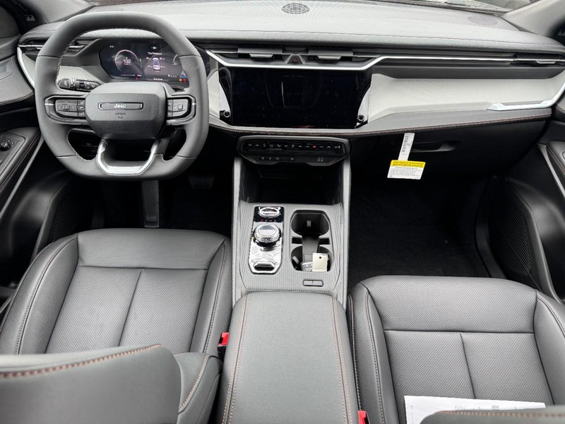 Jeep Cherokee Vehicle Full-screen Gallery Image 7