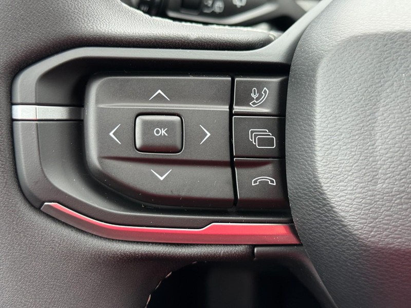 Jeep Cherokee Vehicle Full-screen Gallery Image 12