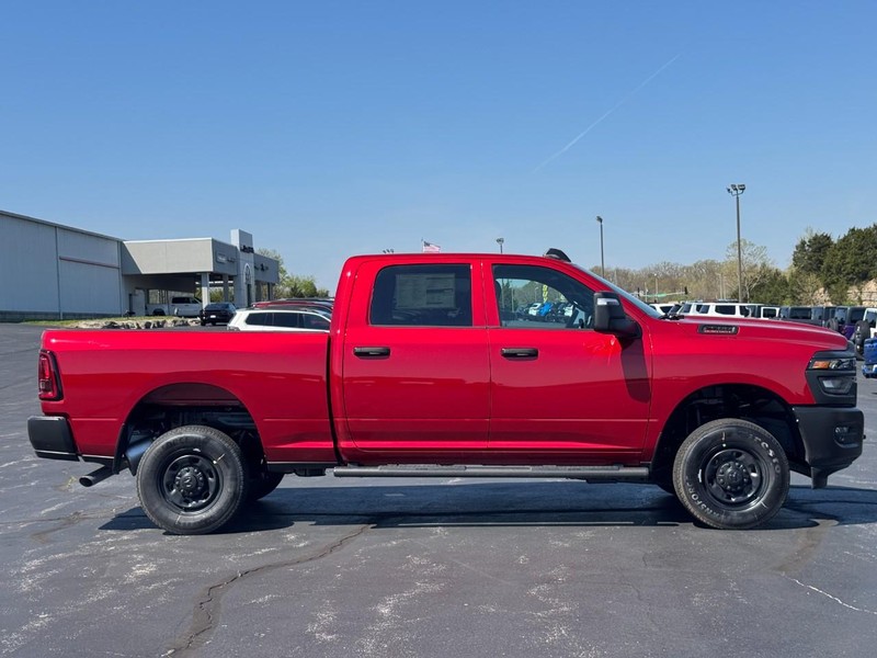 Ram 2500 Vehicle Full-screen Gallery Image 2