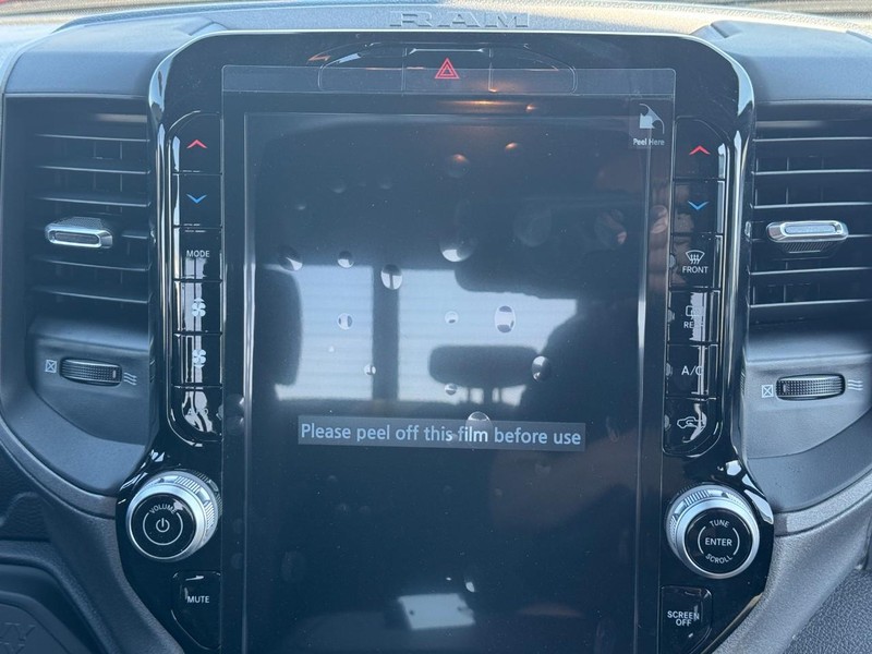 Ram 2500 Vehicle Full-screen Gallery Image 8