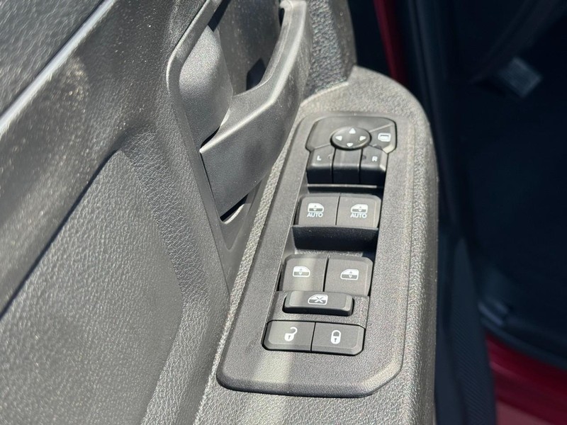 Ram 2500 Vehicle Full-screen Gallery Image 11