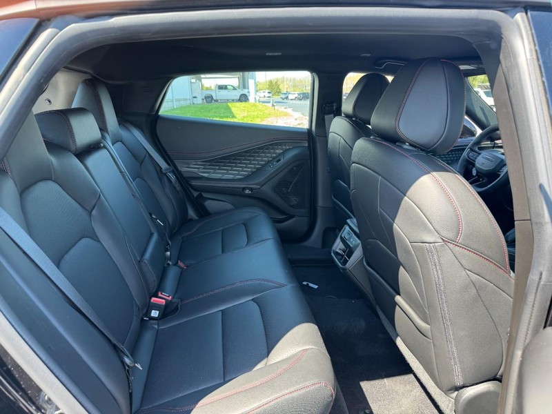 Dodge Charger Vehicle Full-screen Gallery Image 6