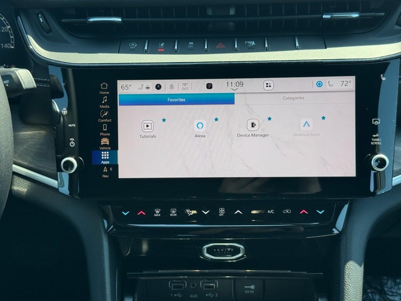 Jeep Grand Cherokee Vehicle Full-screen Gallery Image 7