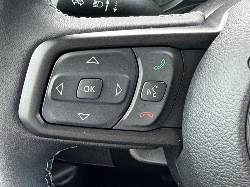 Jeep Gladiator Vehicle Full-screen Gallery Image 12