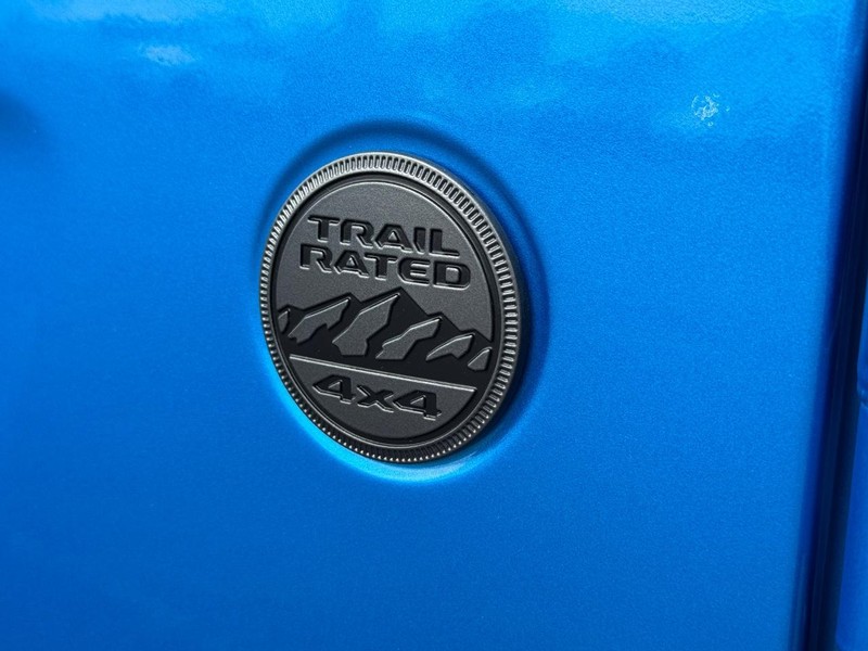 Jeep Wrangler Vehicle Full-screen Gallery Image 16
