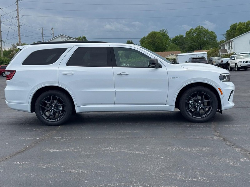 Dodge Durango Vehicle Full-screen Gallery Image 2