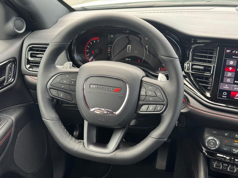 Dodge Durango Vehicle Full-screen Gallery Image 7