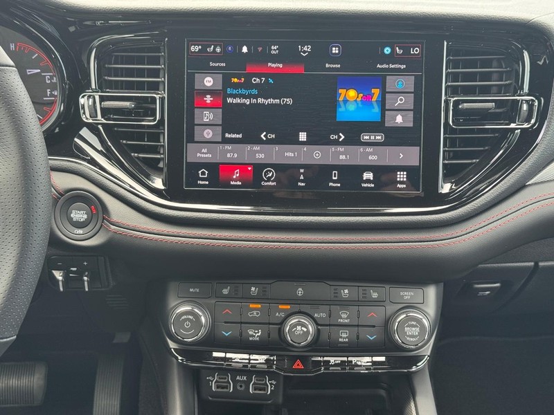 Dodge Durango Vehicle Full-screen Gallery Image 8
