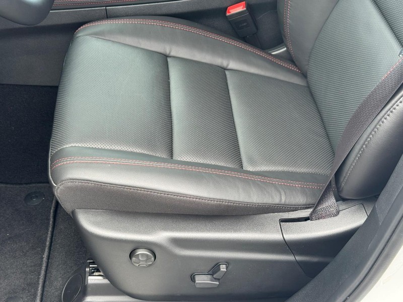 Dodge Durango Vehicle Full-screen Gallery Image 11