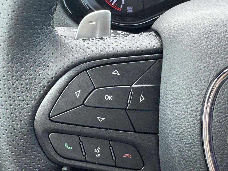 Dodge Durango Vehicle Full-screen Gallery Image 12