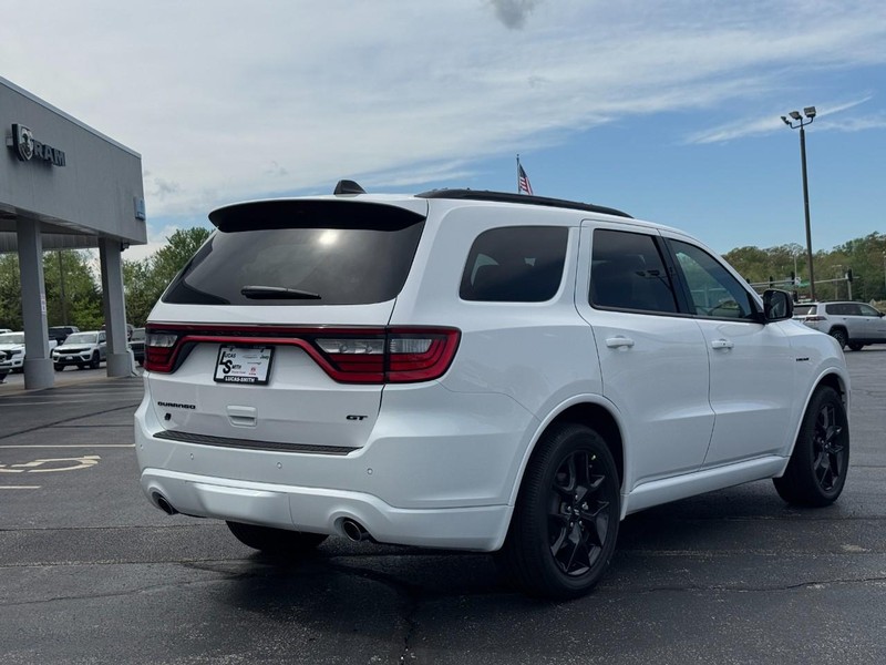 Dodge Durango Vehicle Full-screen Gallery Image 3
