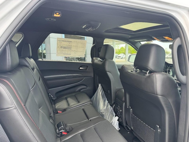 Dodge Durango Vehicle Full-screen Gallery Image 6