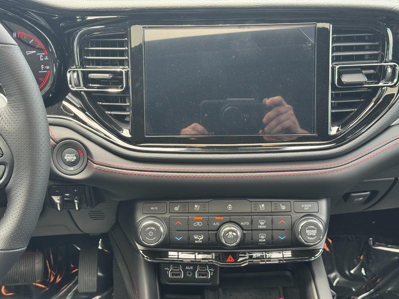 Dodge Durango Vehicle Full-screen Gallery Image 9