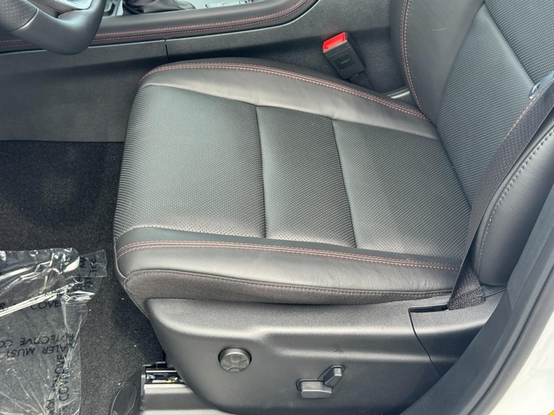 Dodge Durango Vehicle Full-screen Gallery Image 14