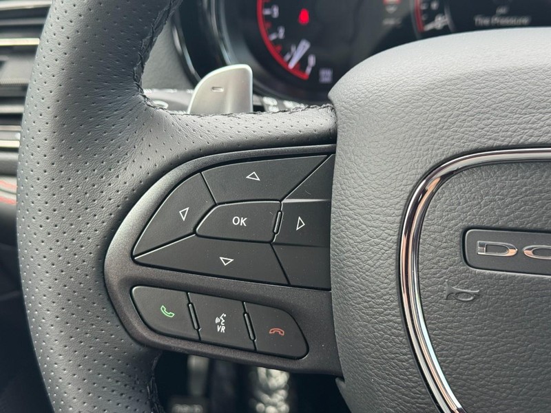 Dodge Durango Vehicle Full-screen Gallery Image 16