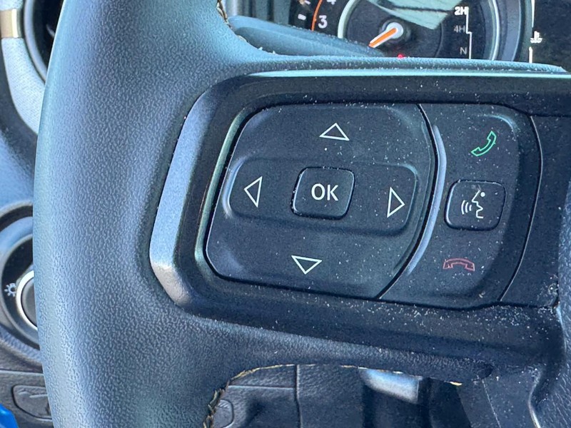 Jeep Wrangler Vehicle Full-screen Gallery Image 18
