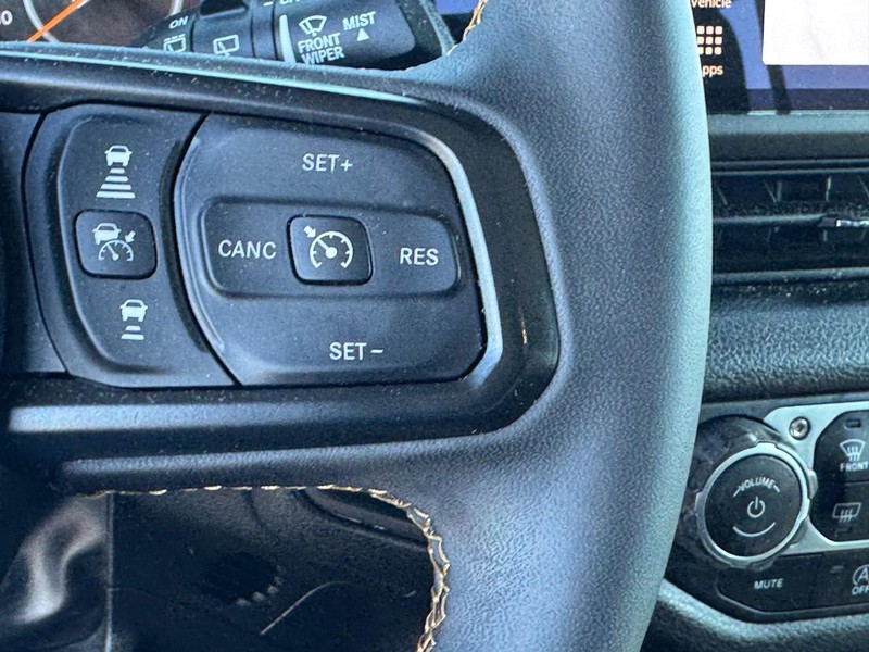 Jeep Wrangler Vehicle Full-screen Gallery Image 19