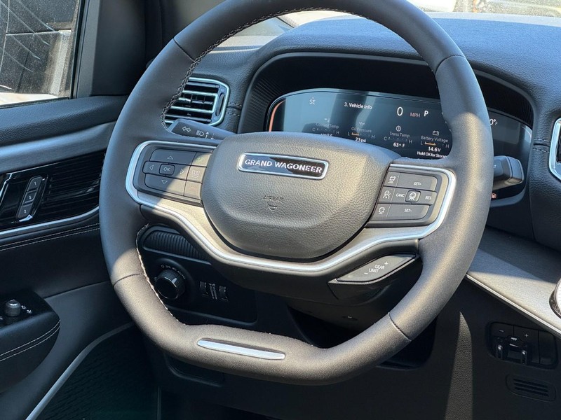 Jeep Grand Wagoneer Vehicle Full-screen Gallery Image 9