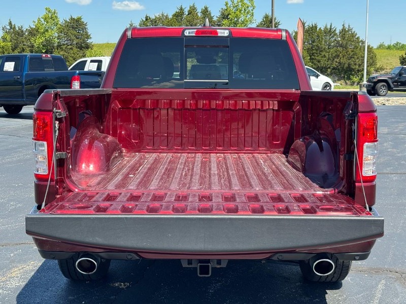 Ram 1500 Vehicle Full-screen Gallery Image 4