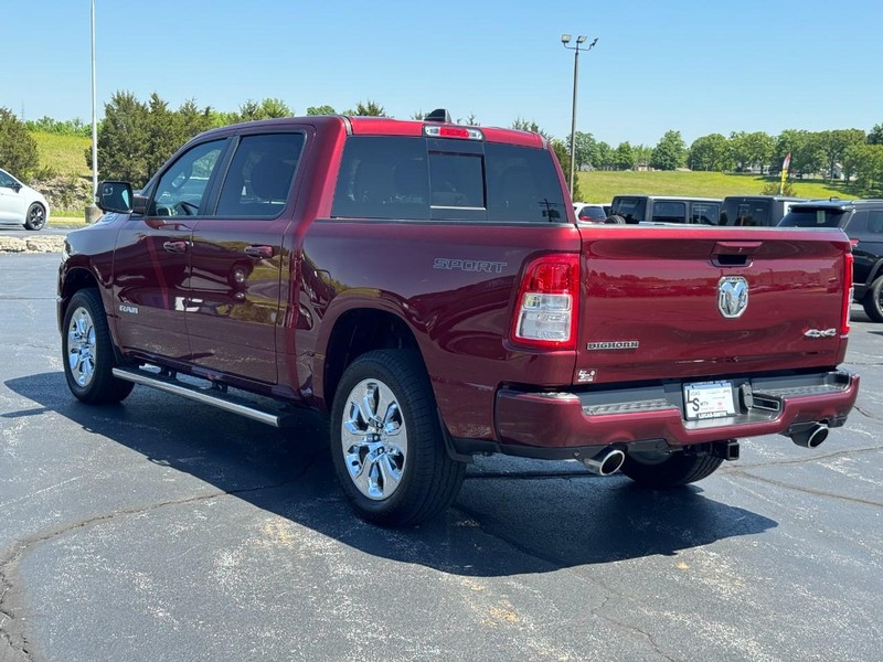 Ram 1500 Vehicle Full-screen Gallery Image 6