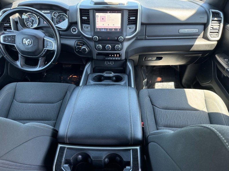 Ram 1500 Vehicle Full-screen Gallery Image 11