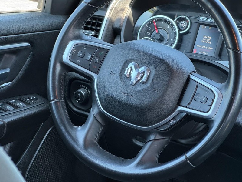 Ram 1500 Vehicle Full-screen Gallery Image 12